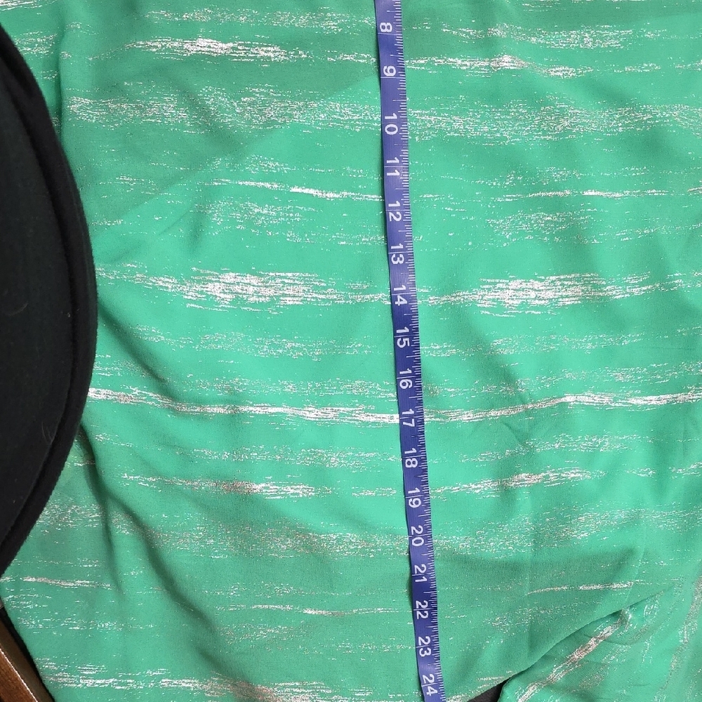 Bob Mackie Mint Green Embroidered V-Neck Tunic - Picture 5 of 6
